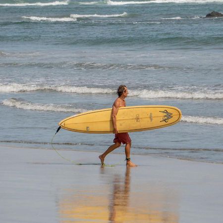 Capitan Suizo Beachfront Boutique Hotel Tamarindo Exterior photo