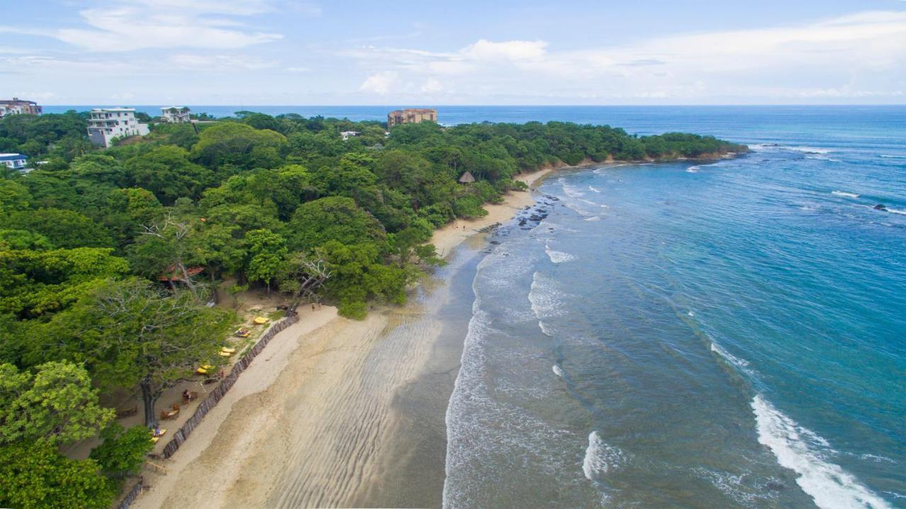 Capitan Suizo Beachfront Boutique Hotel Tamarindo Exterior photo