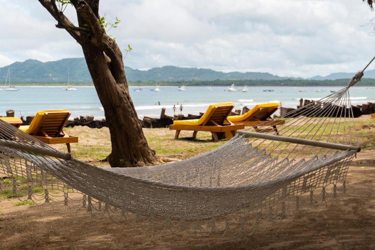 Capitan Suizo Beachfront Boutique Hotel Tamarindo Exterior photo