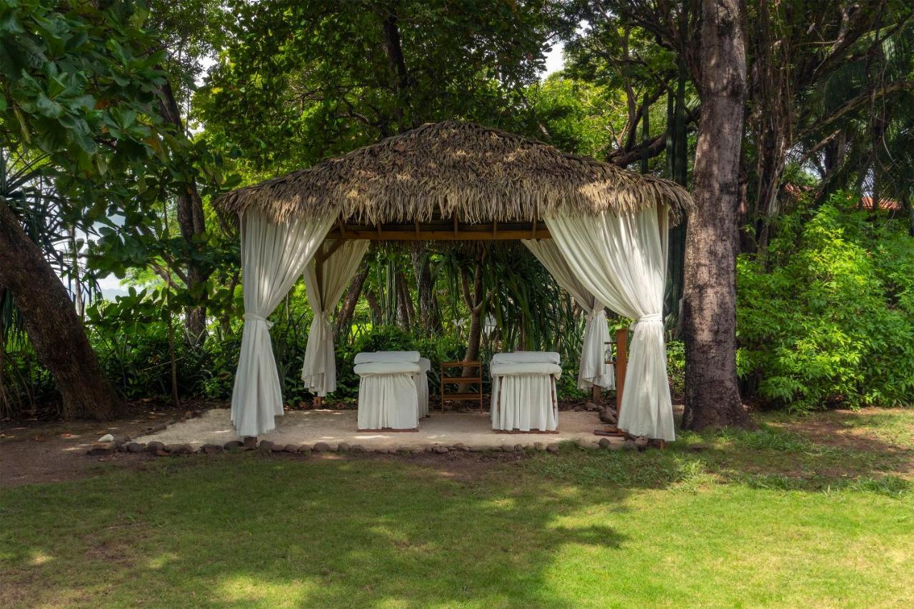 Capitan Suizo Beachfront Boutique Hotel Tamarindo Exterior photo