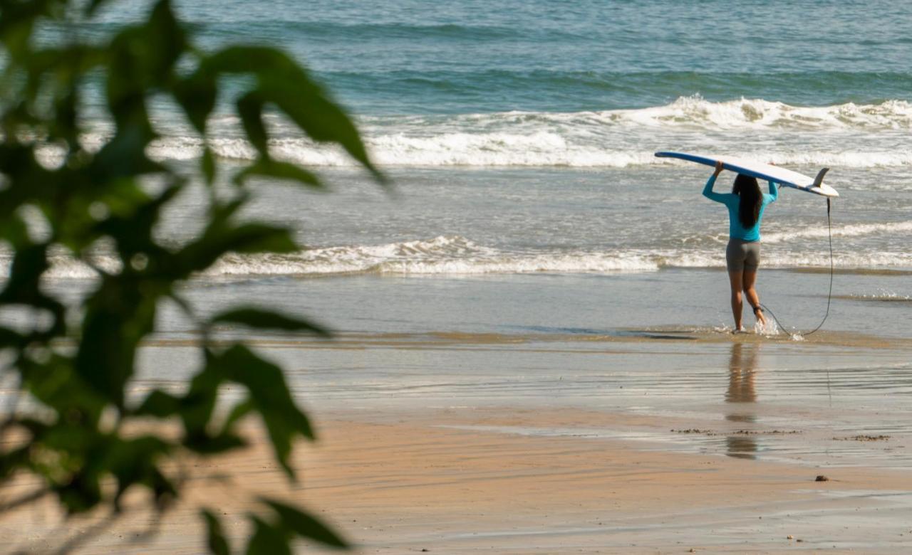 Capitan Suizo Beachfront Boutique Hotel Tamarindo Exterior photo