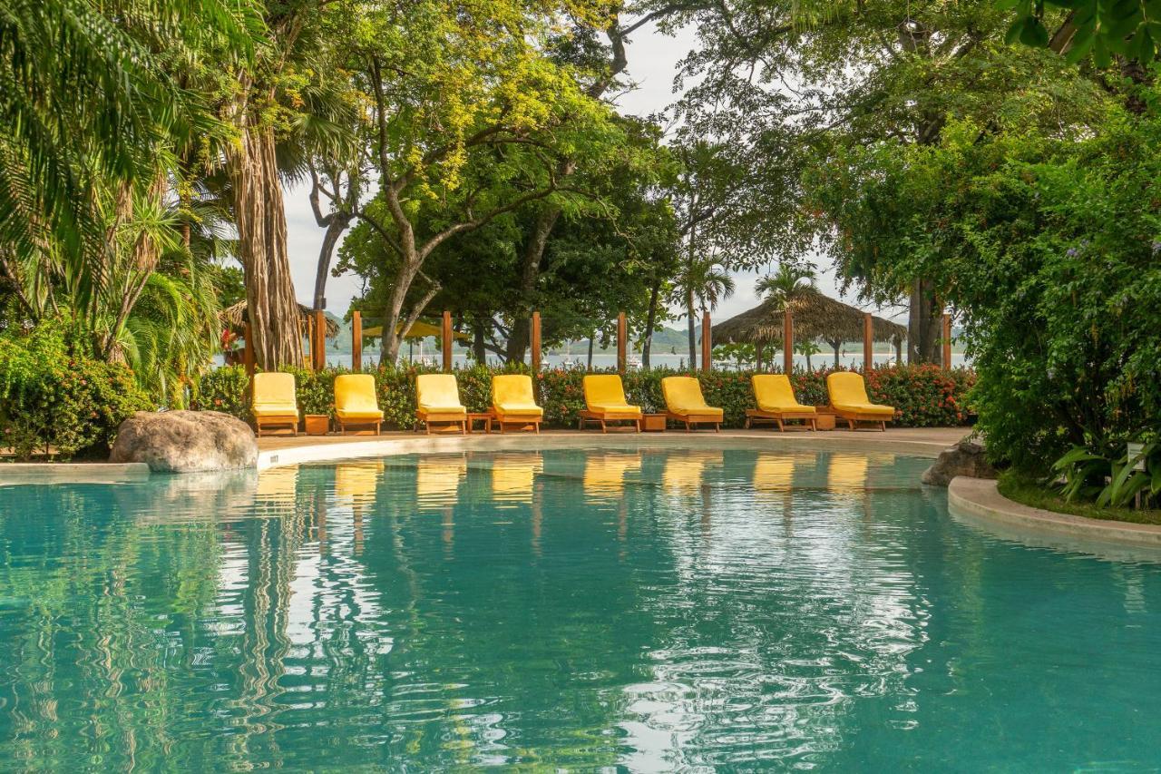 Capitan Suizo Beachfront Boutique Hotel Tamarindo Exterior photo