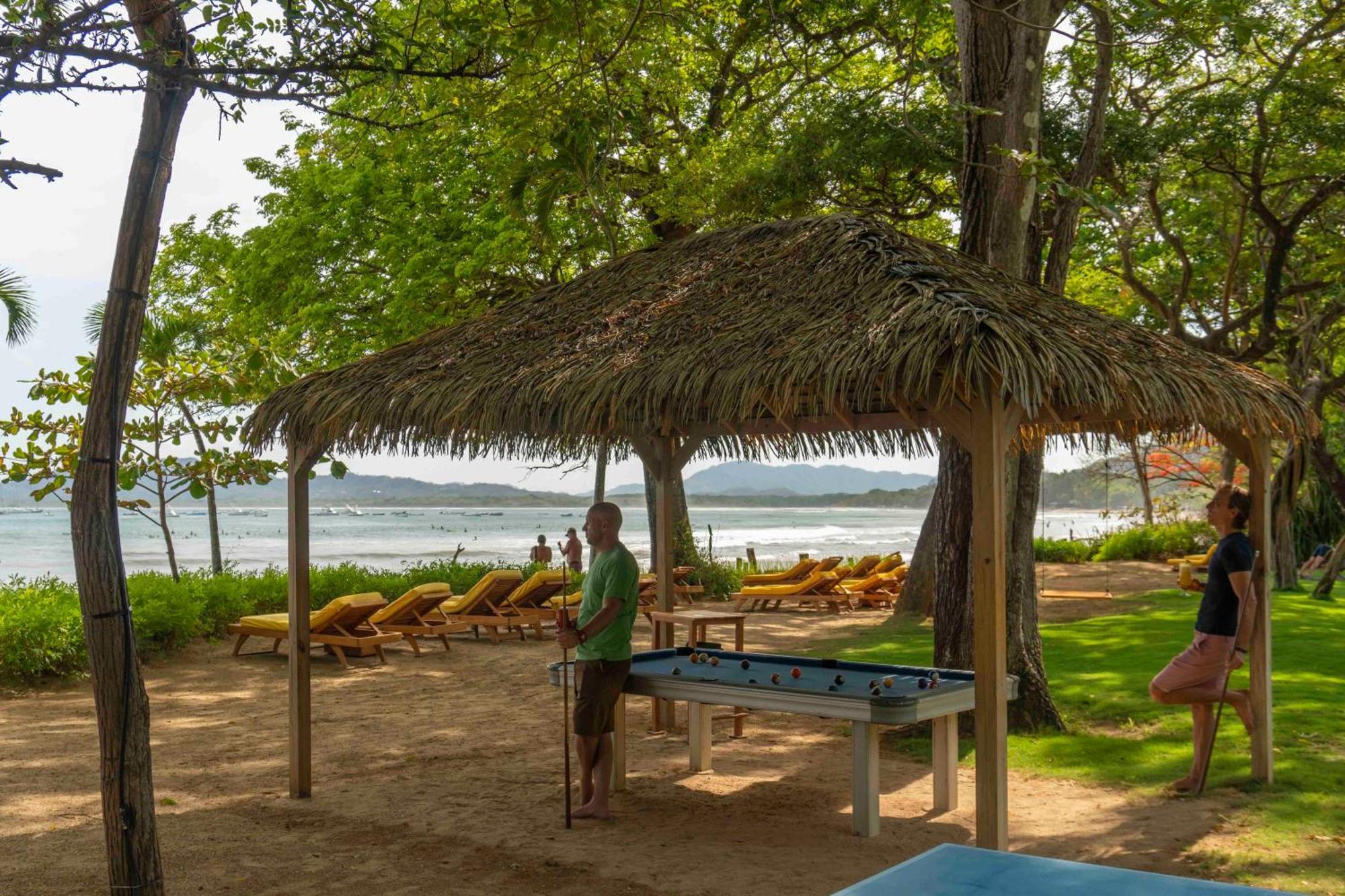 Capitan Suizo Beachfront Boutique Hotel Tamarindo Exterior photo